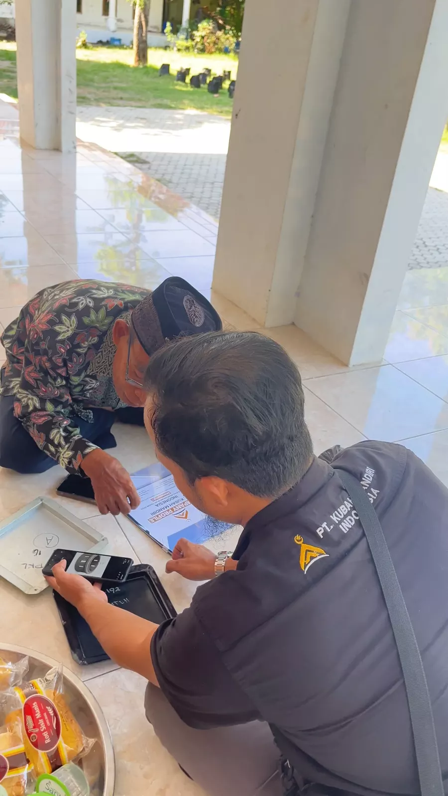 Konsultasi admin Kubahku bersama calon pembeli kubah masjid