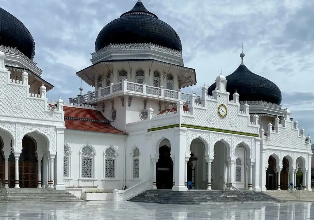 Masjid Raya Baiturrahman - instagram.com/@wamoy