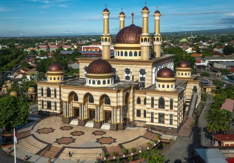Masjid Al Aqsa Klaten: Jejak Keagungan Timur Tengah di Jantung Jawa