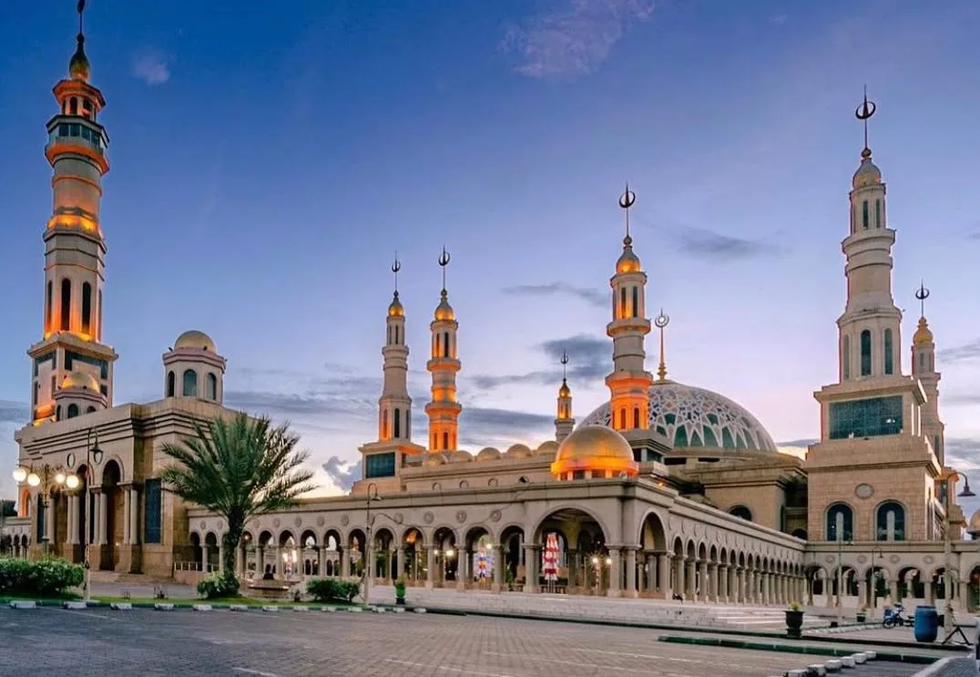 Masjid Islamic Center Samarinda - instagram.com/@swissbelhotelsamarinda