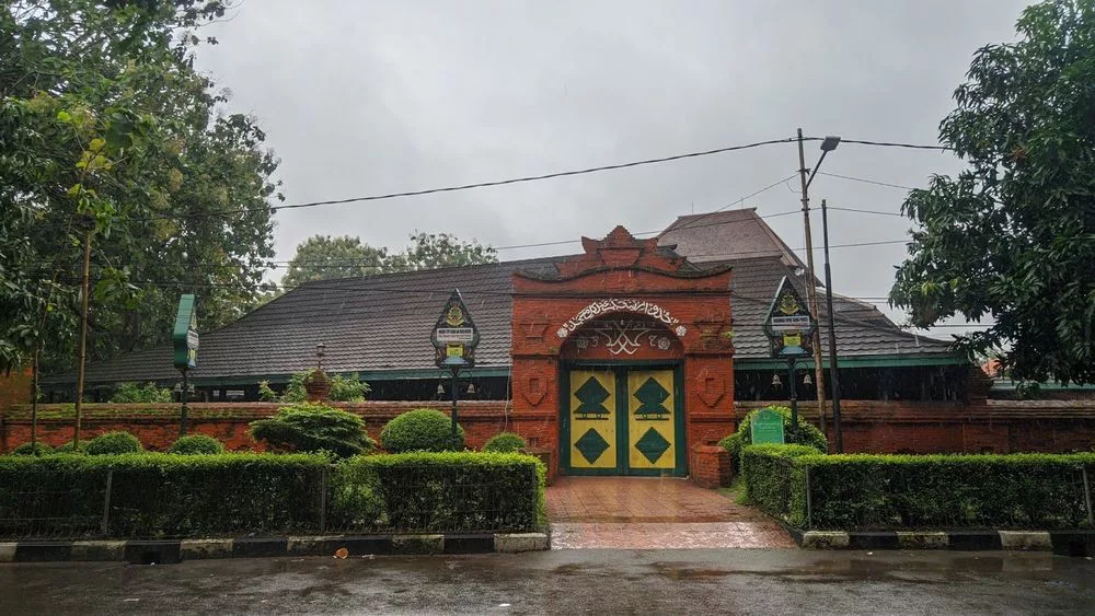 Masjid Agung Cirebon - sumber: rumah123.com