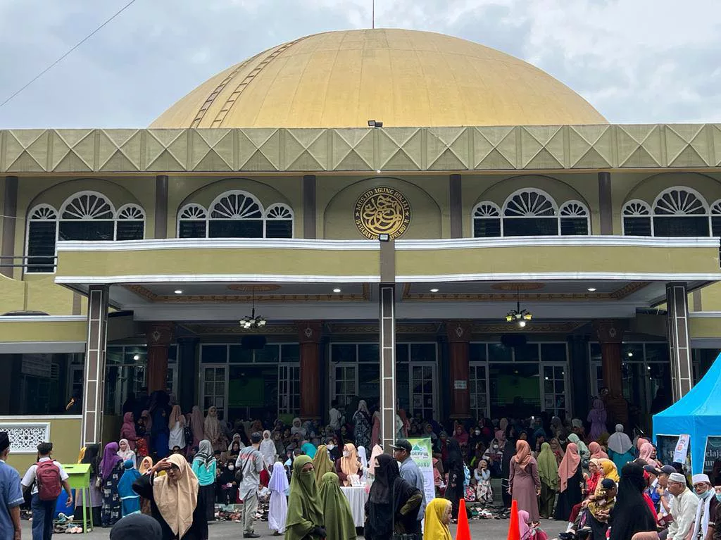 Masjid Agung Binjai - instagram.com/@ustadzabdulsomad_official