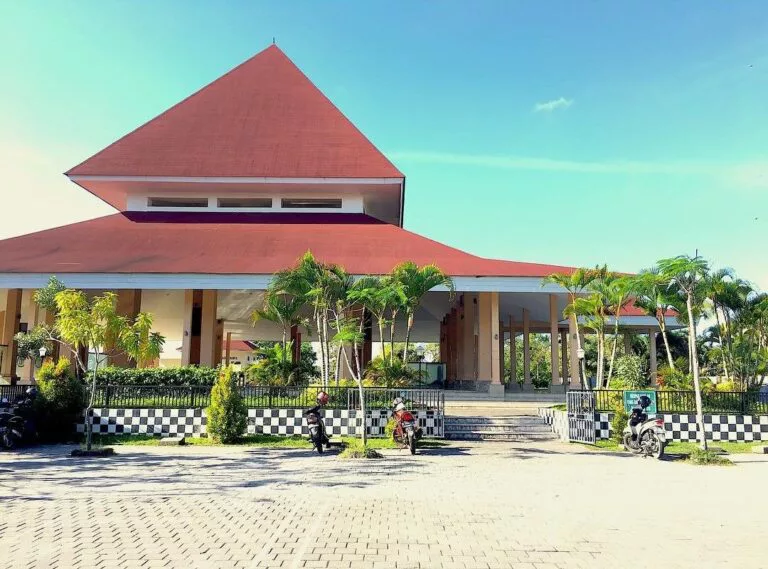 Masjid Agung Palapa: Menilik Keunikan Desain Interior yang Menyejukkan Mata