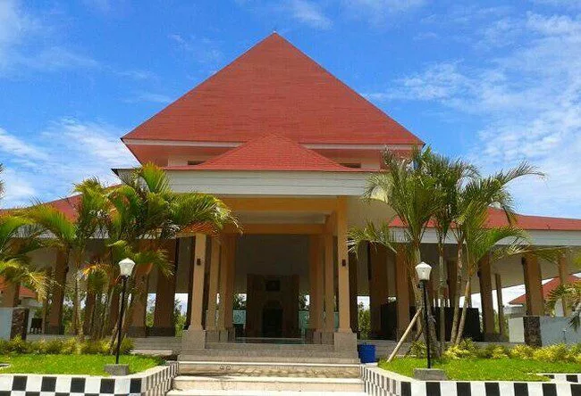 Masjid Agung Palapa - Sumber: awsimages.detik.net.id