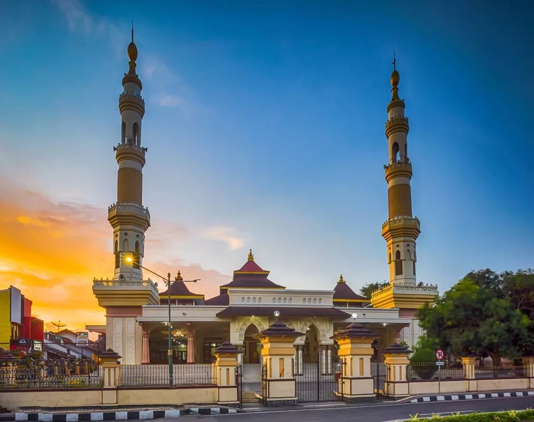 Masjid Agung Darussalam Temanggung - instagram.com/@kang_mamann
