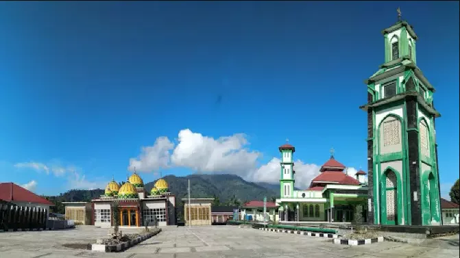 Eksplorasi Kemegahan Visual Di Masjid Agung Al-Muttaqin Pasaman