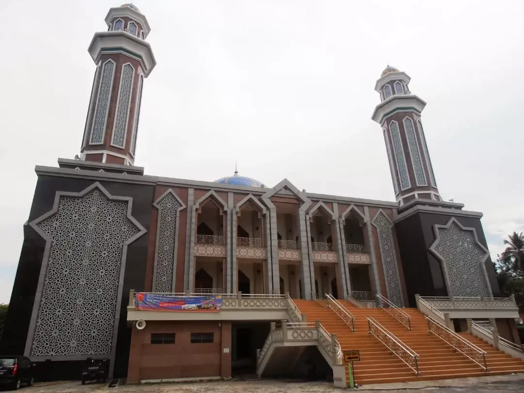 Masjid At-Taqwa Balikpapan - instagram.com/@journey.to.the.masjid.id