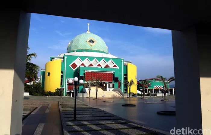 Masjid Agung Karimun: Destinasi Religi Utama di Tanjung Balai Karimun