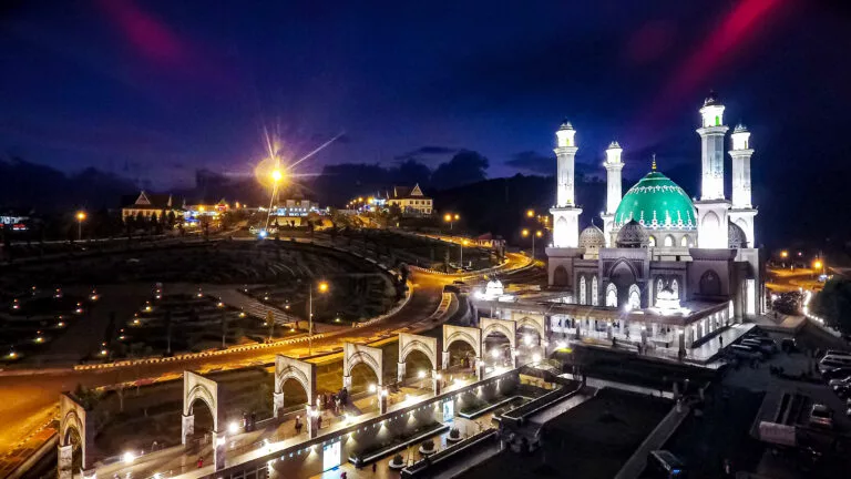 Megahnya Masjid Agung Syahrun Nur di Tapanuli Selatan