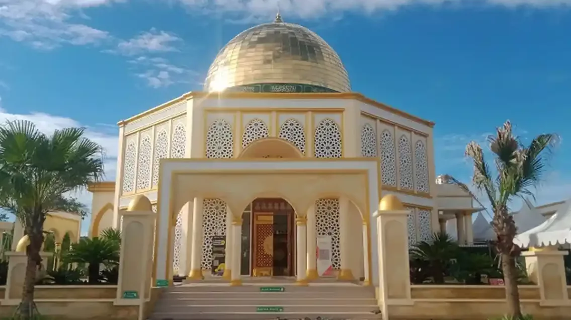 Masjid Raudhatul Jannah Kendari - sultra.tribunnews.com