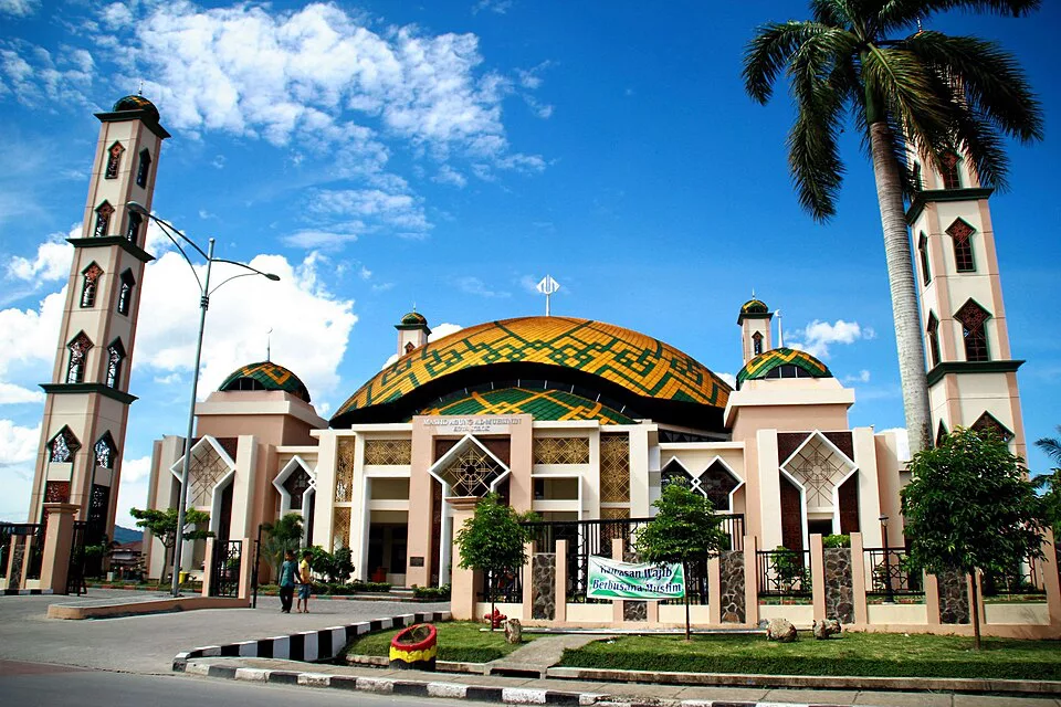 Masjid Agung Al-Muhsinin - id.wikipedia.org