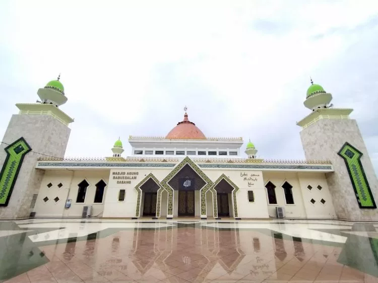 Masjid Agung Babussalam Sabang - image source: rmolaceh.id