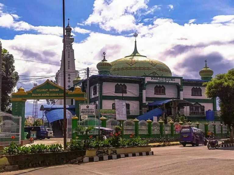 Masjid Agung Kabanjahe Ikon Ibadah Megah Bersejarah Sumatera
