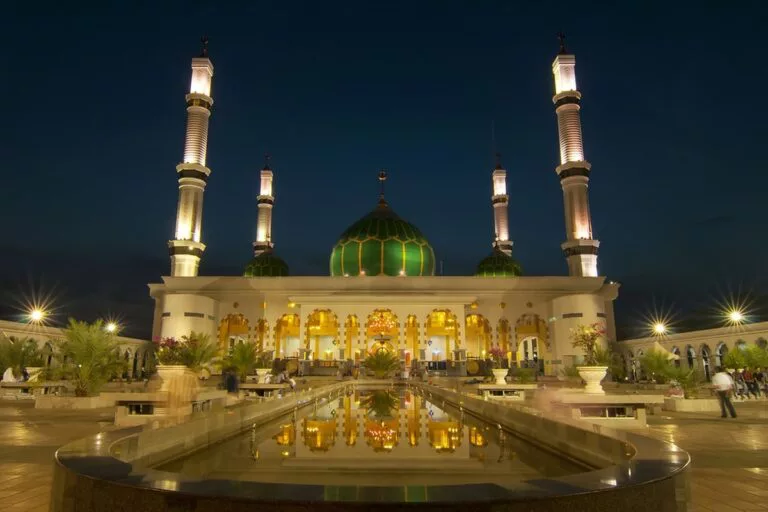 Masjid Raya Madani Simbol Peradaban Islam Berkemajuan