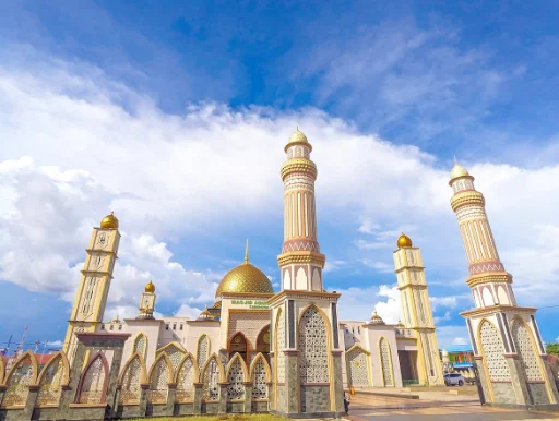 Masjid Agung Darunnajah Simbol Persatuan dan Dakwah Islam