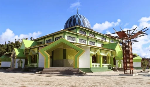 Masjid Agung Waisai, Perpaduan Kemegahan Arsitektur dan Nilai Islami