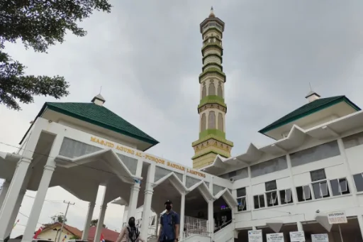 Mengenal Sejarah Masjid Al Furqon Bandar Lampung Destinasi Religi Favorit