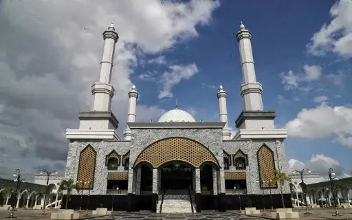 Masjid Islamic Center Nunukan - image source: news.detik.com