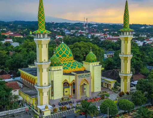 Masjid Agung Baitussalam Arsitektur Memukau Menjadi Daya Tarik Wisatawan